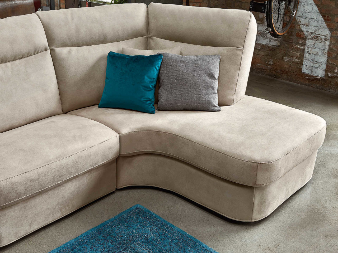 Particolare divano moderno Lim Comfort